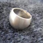 Modern Ring