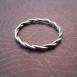 Simple, Twisted Ring